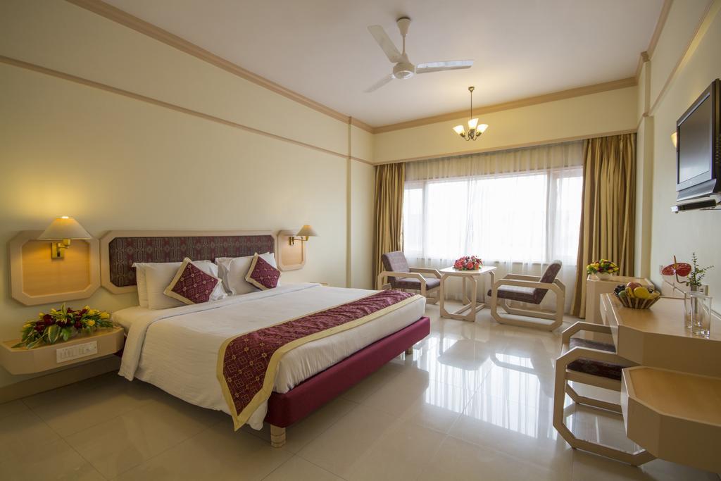 Dolphin Hotel Visakhapatnam Exteriör bild