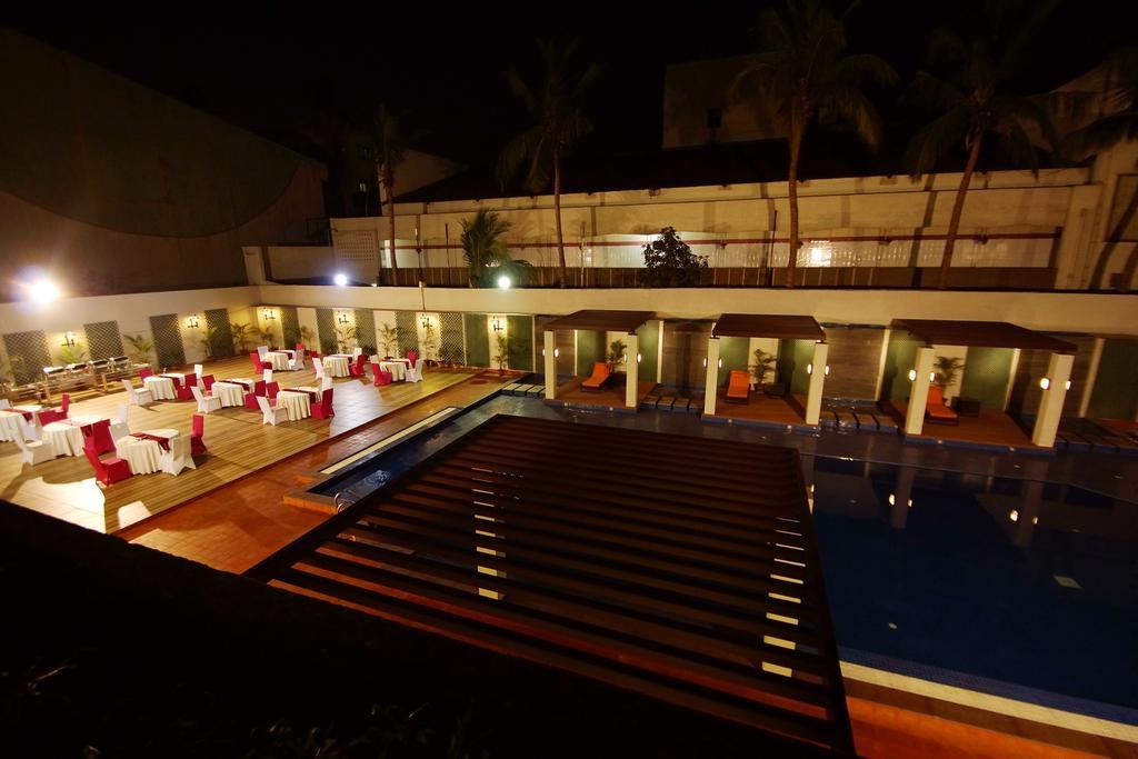 Dolphin Hotel Visakhapatnam Exteriör bild