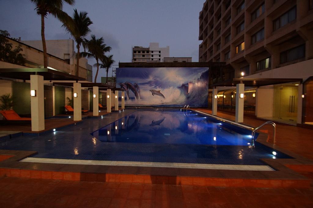 Dolphin Hotel Visakhapatnam Exteriör bild