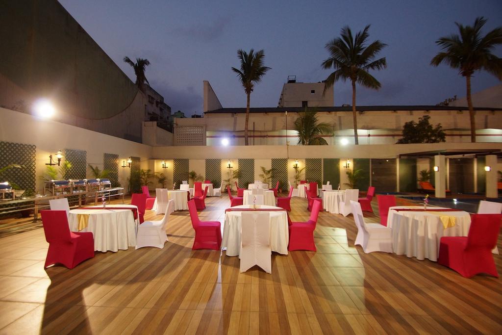 Dolphin Hotel Visakhapatnam Exteriör bild