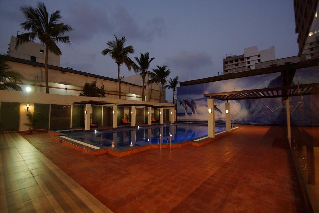 Dolphin Hotel Visakhapatnam Exteriör bild