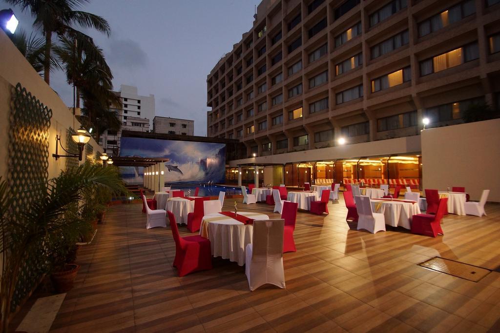 Dolphin Hotel Visakhapatnam Exteriör bild
