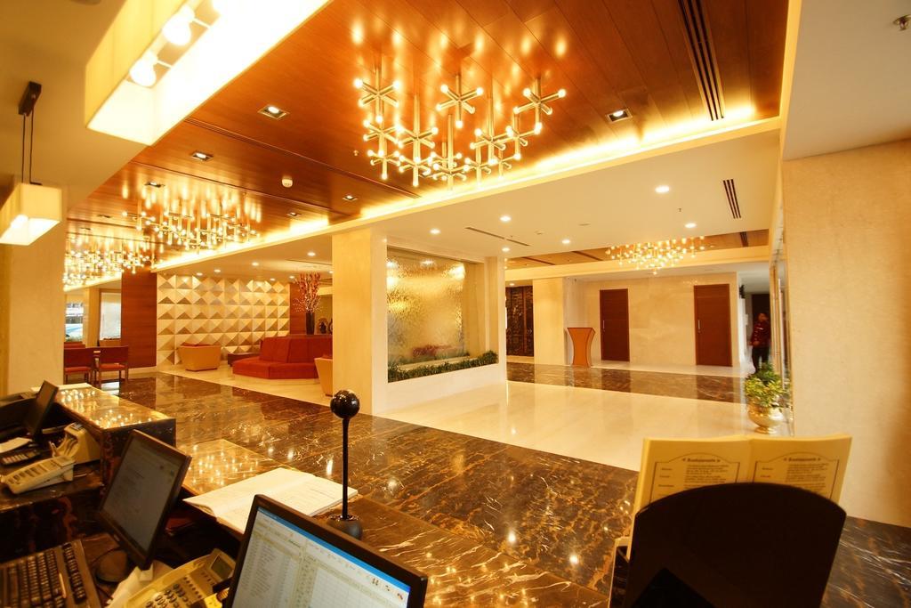 Dolphin Hotel Visakhapatnam Exteriör bild