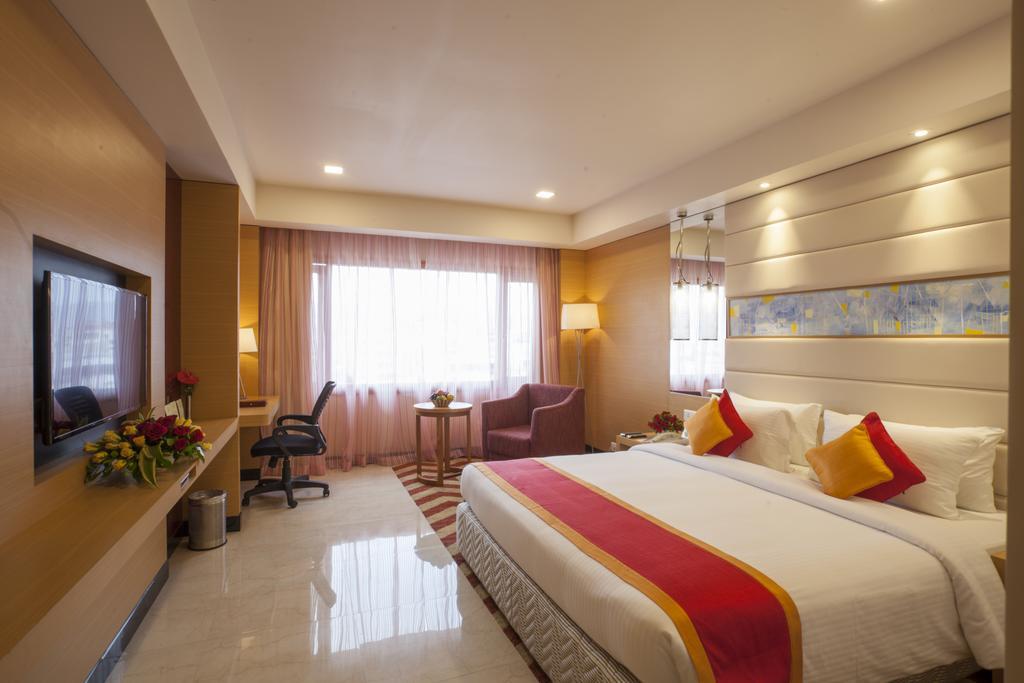 Dolphin Hotel Visakhapatnam Exteriör bild