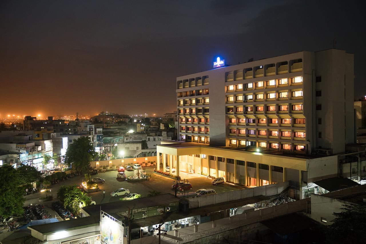 Dolphin Hotel Visakhapatnam Exteriör bild